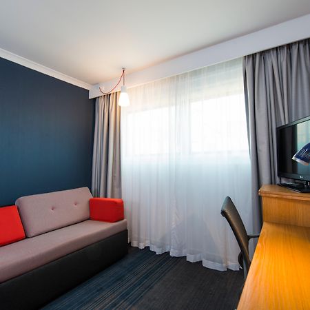 Holiday Inn Express Stoke-On-Trent By Ihg Экстерьер фото