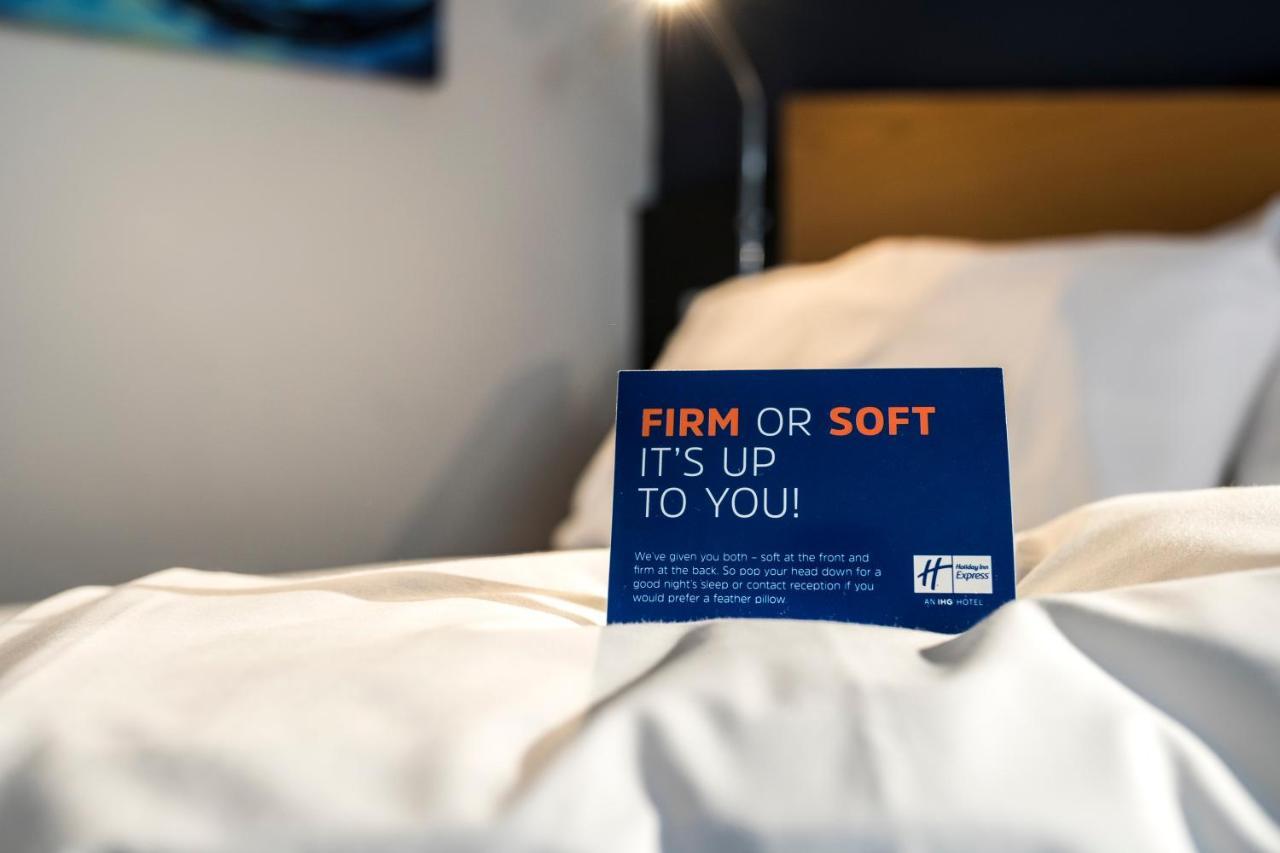 Holiday Inn Express Stoke-On-Trent By Ihg Экстерьер фото