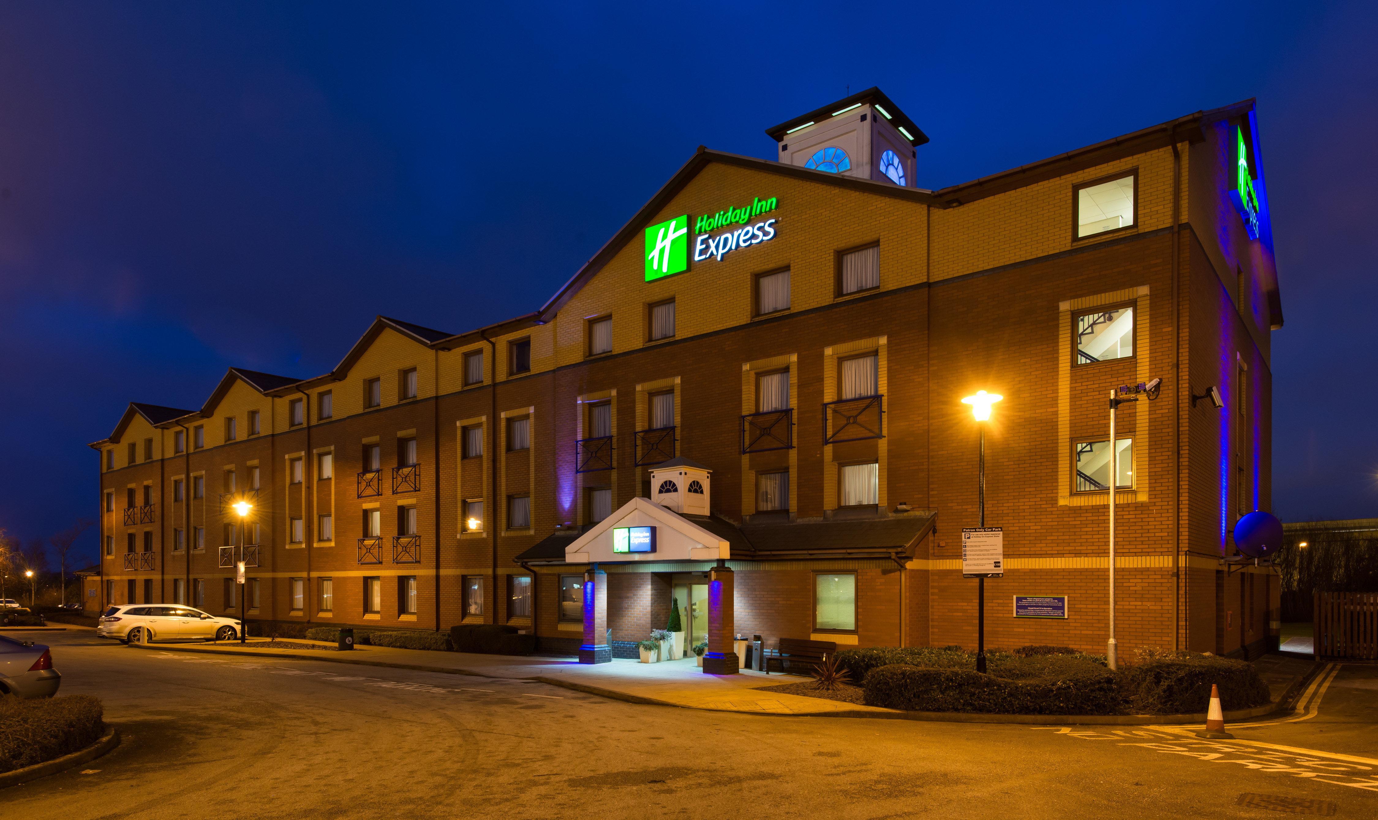 Holiday Inn Express Stoke-On-Trent By Ihg Экстерьер фото