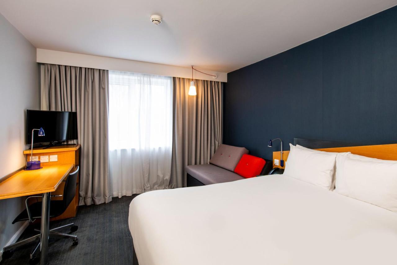 Holiday Inn Express Stoke-On-Trent By Ihg Экстерьер фото