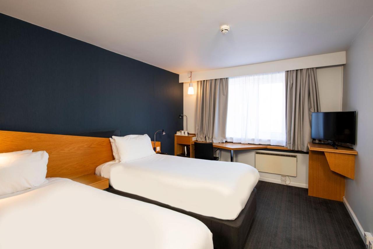 Holiday Inn Express Stoke-On-Trent By Ihg Экстерьер фото