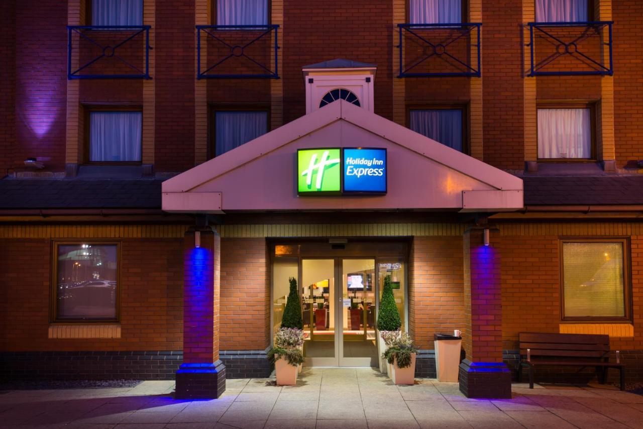 Holiday Inn Express Stoke-On-Trent By Ihg Экстерьер фото