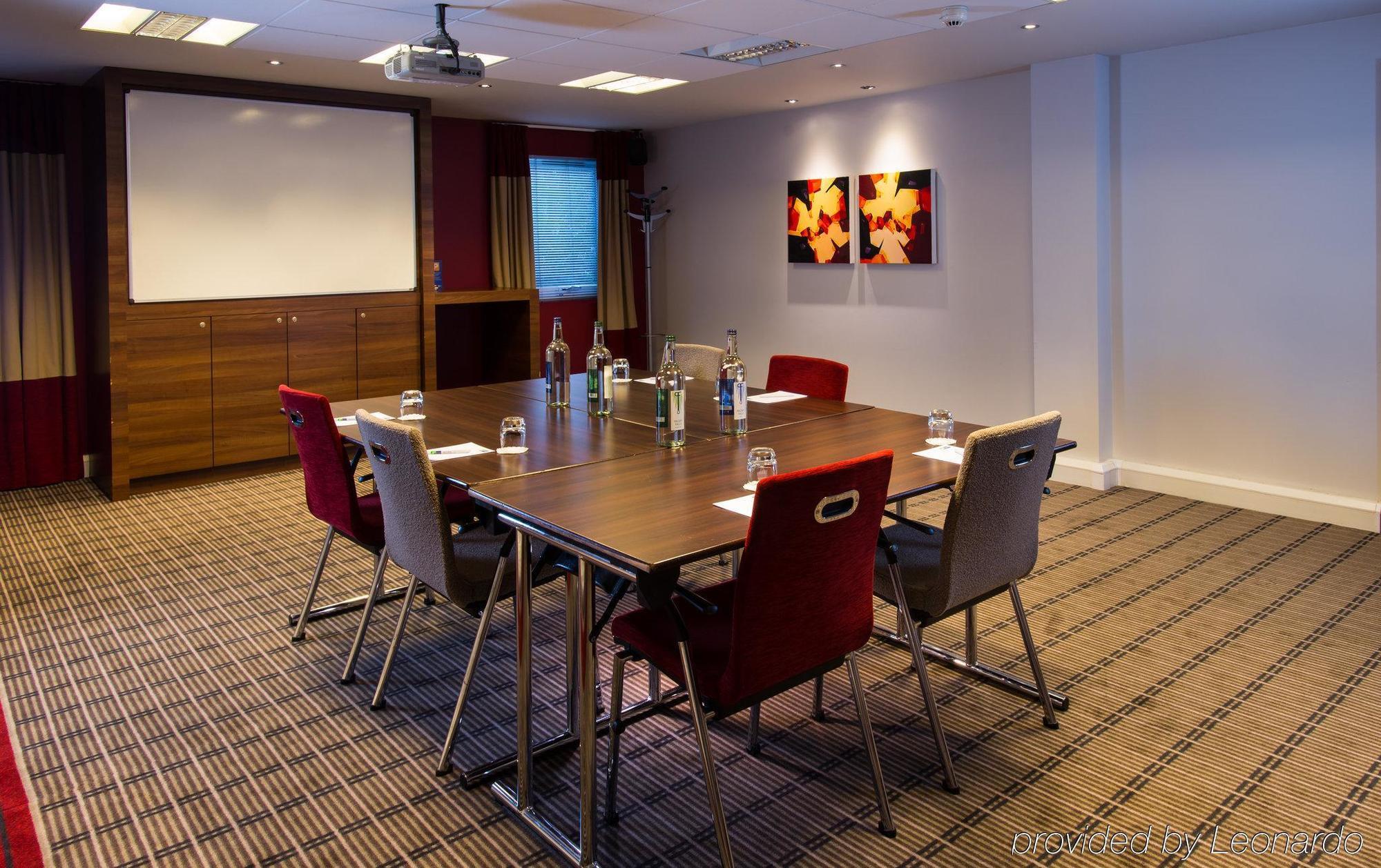 Holiday Inn Express Stoke-On-Trent By Ihg Экстерьер фото
