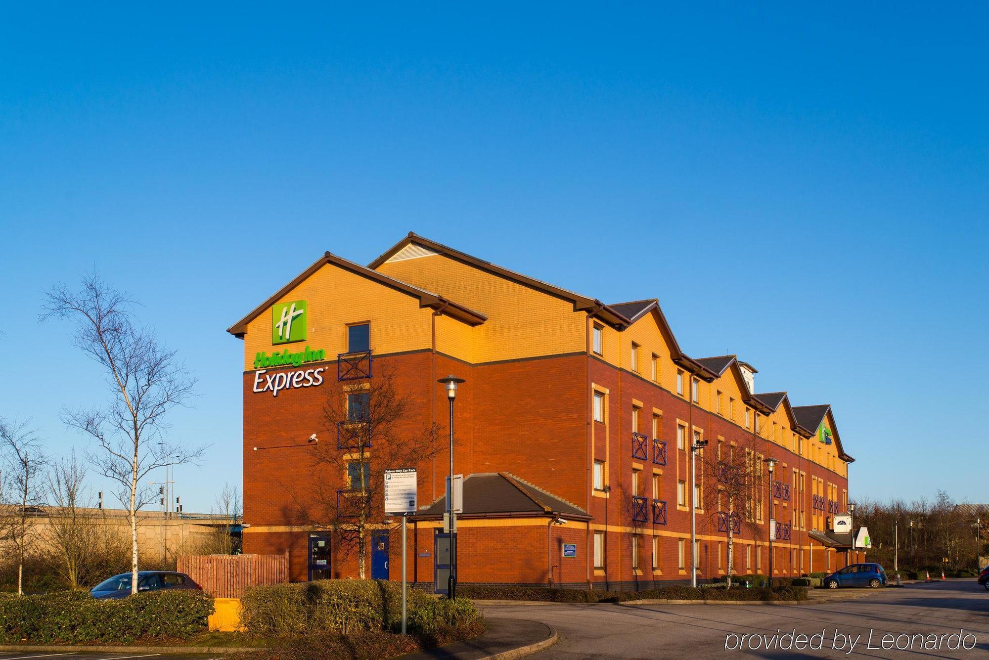Holiday Inn Express Stoke-On-Trent, An Ihg Hotel Экстерьер фото