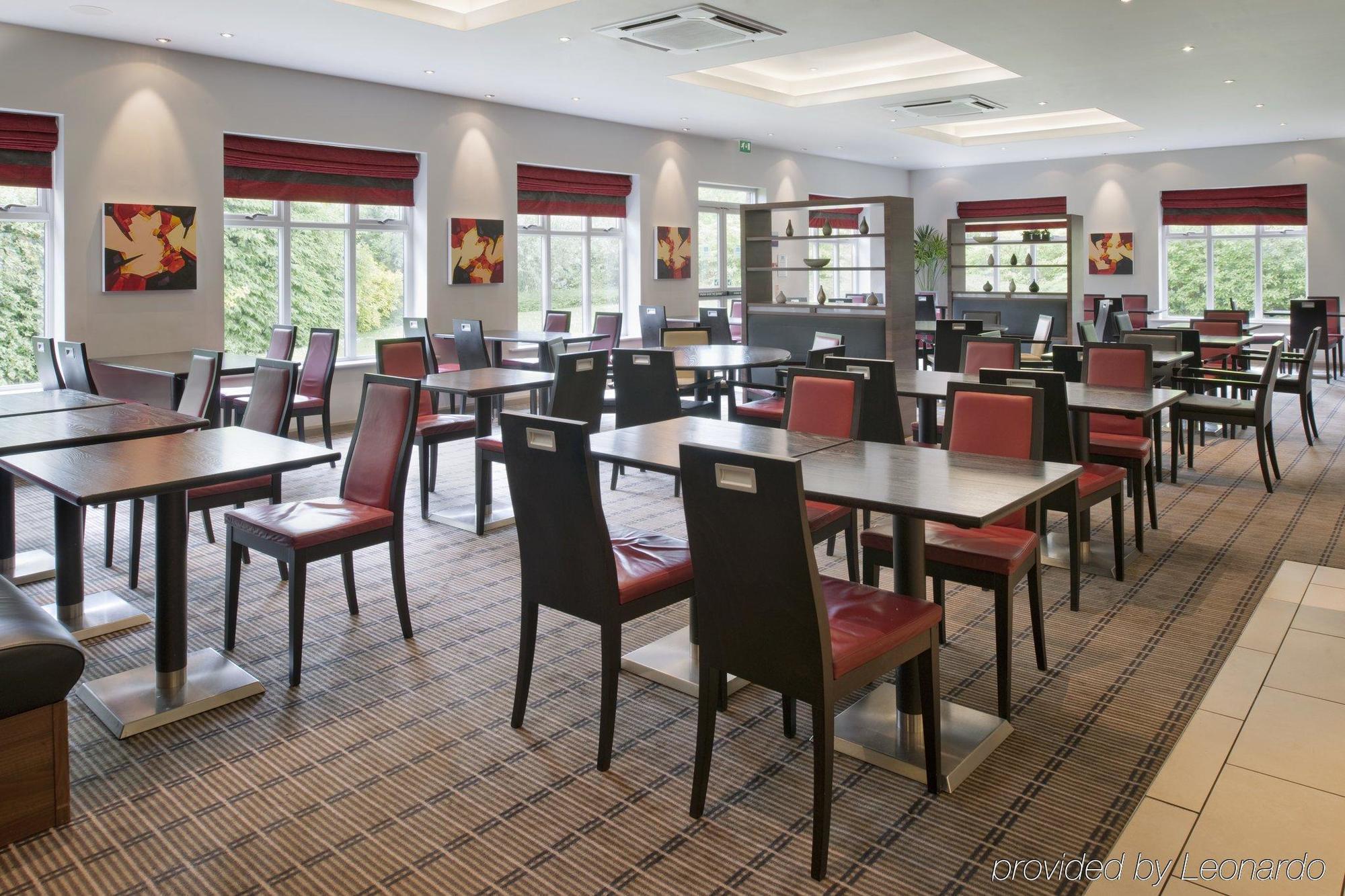 Holiday Inn Express Stoke-On-Trent By Ihg Удобства фото