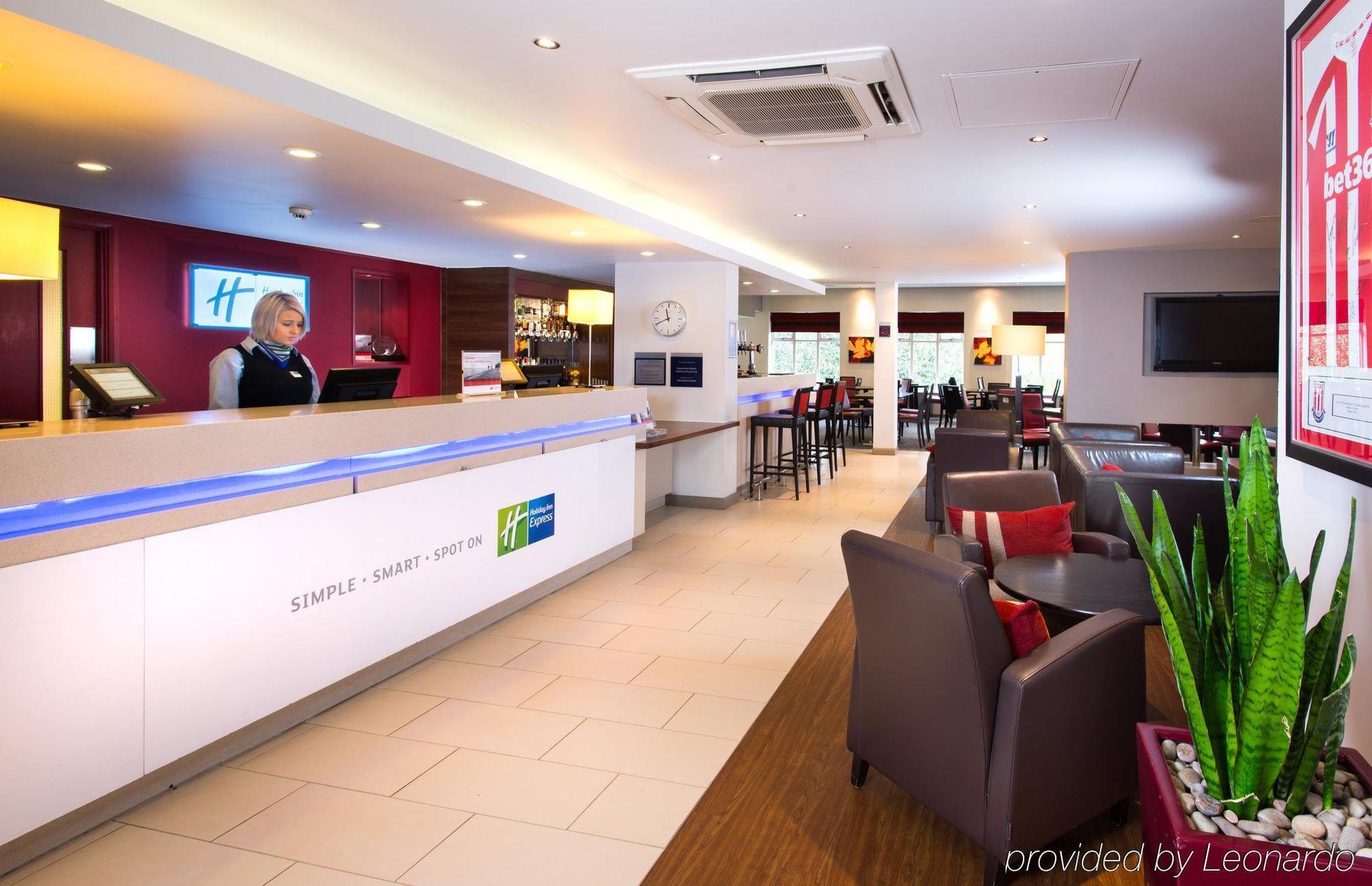 Holiday Inn Express Stoke-On-Trent, An Ihg Hotel Экстерьер фото