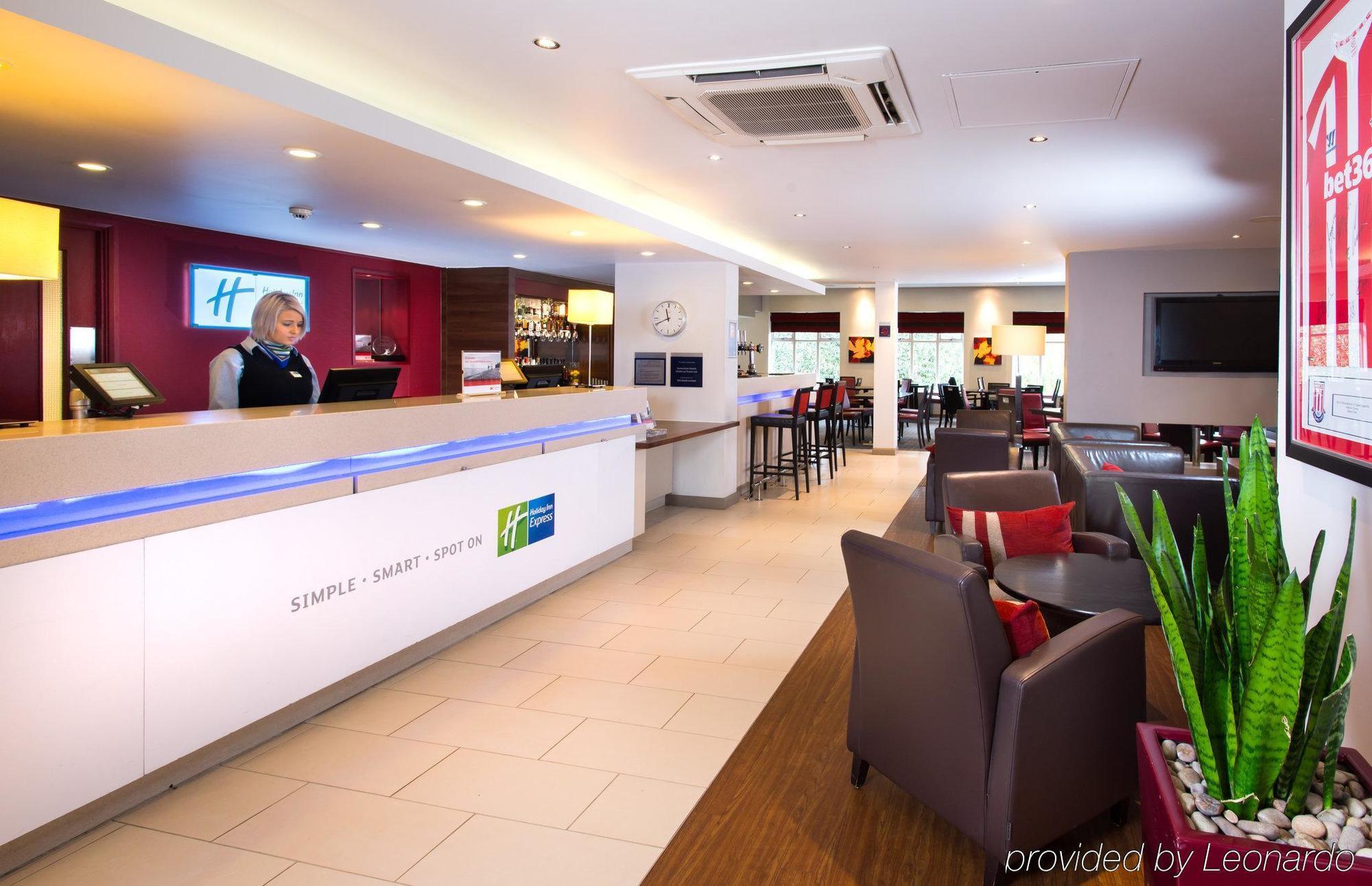 Holiday Inn Express Stoke-On-Trent By Ihg Экстерьер фото