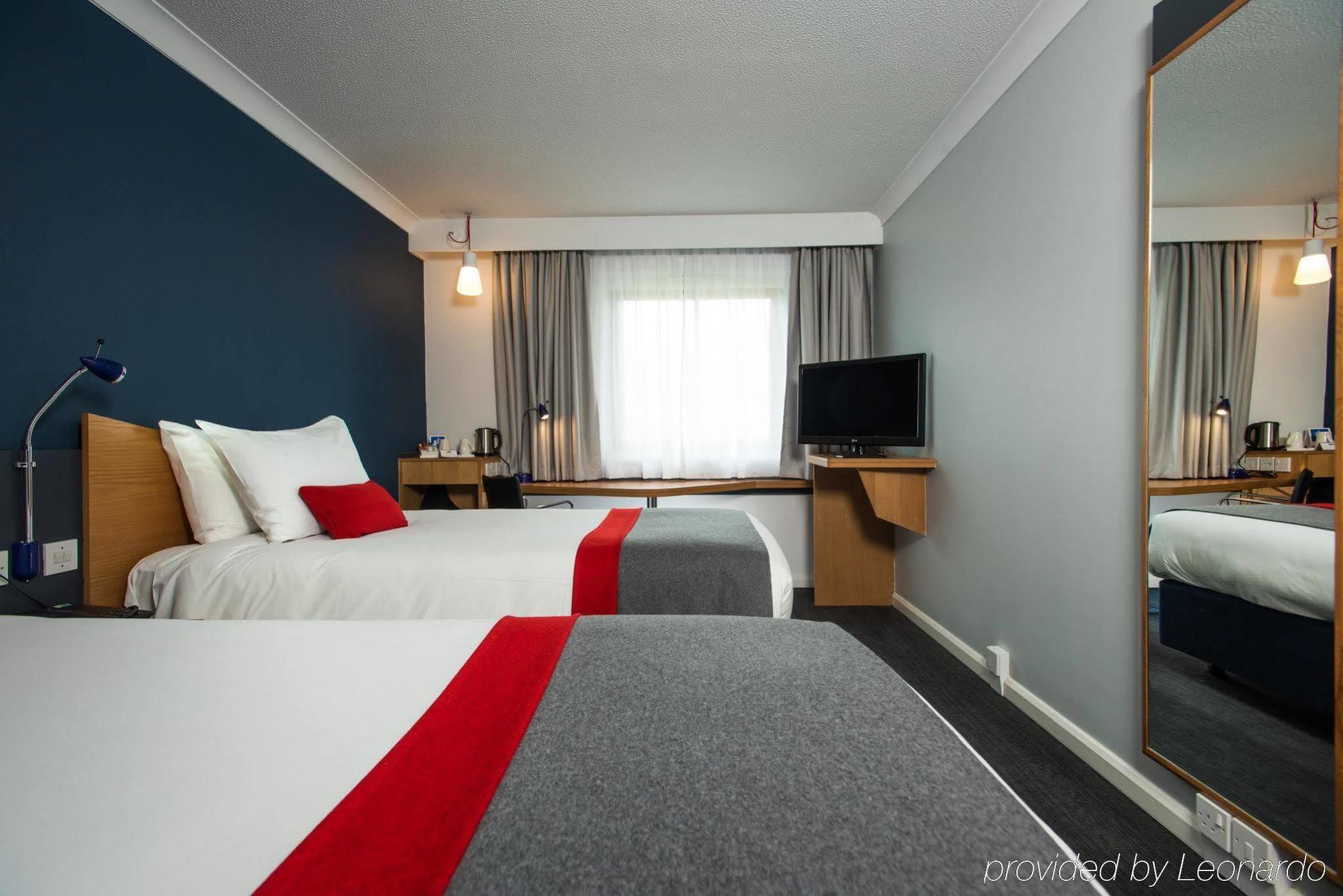 Holiday Inn Express Stoke-On-Trent By Ihg Экстерьер фото
