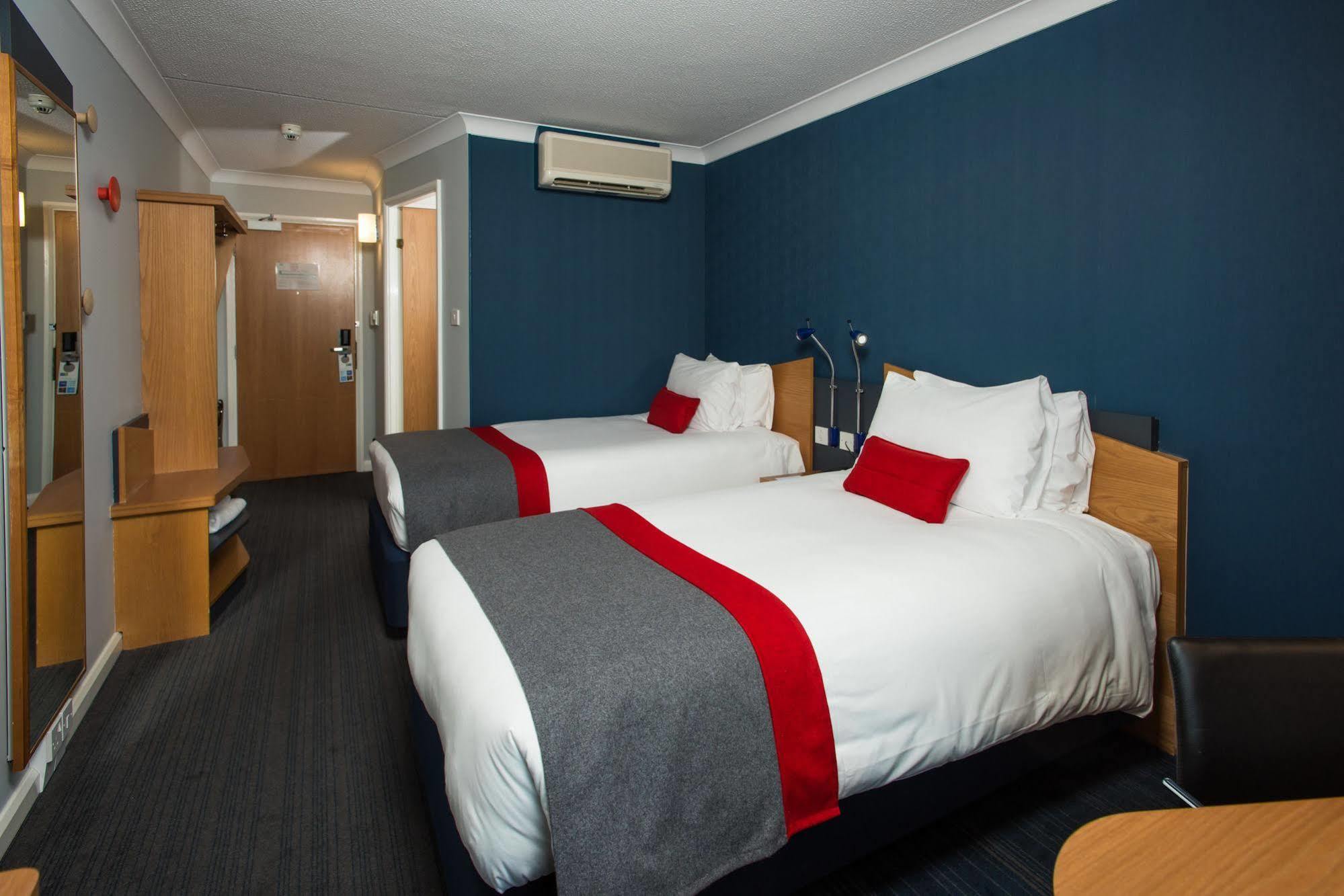 Holiday Inn Express Stoke-On-Trent By Ihg Экстерьер фото