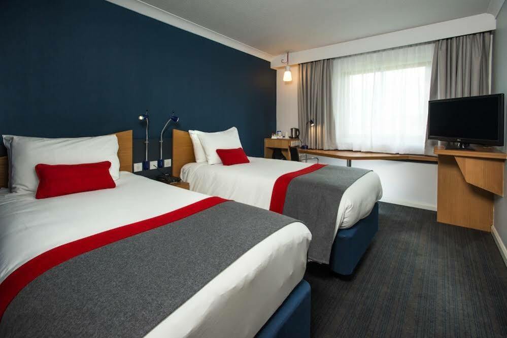 Holiday Inn Express Stoke-On-Trent By Ihg Экстерьер фото